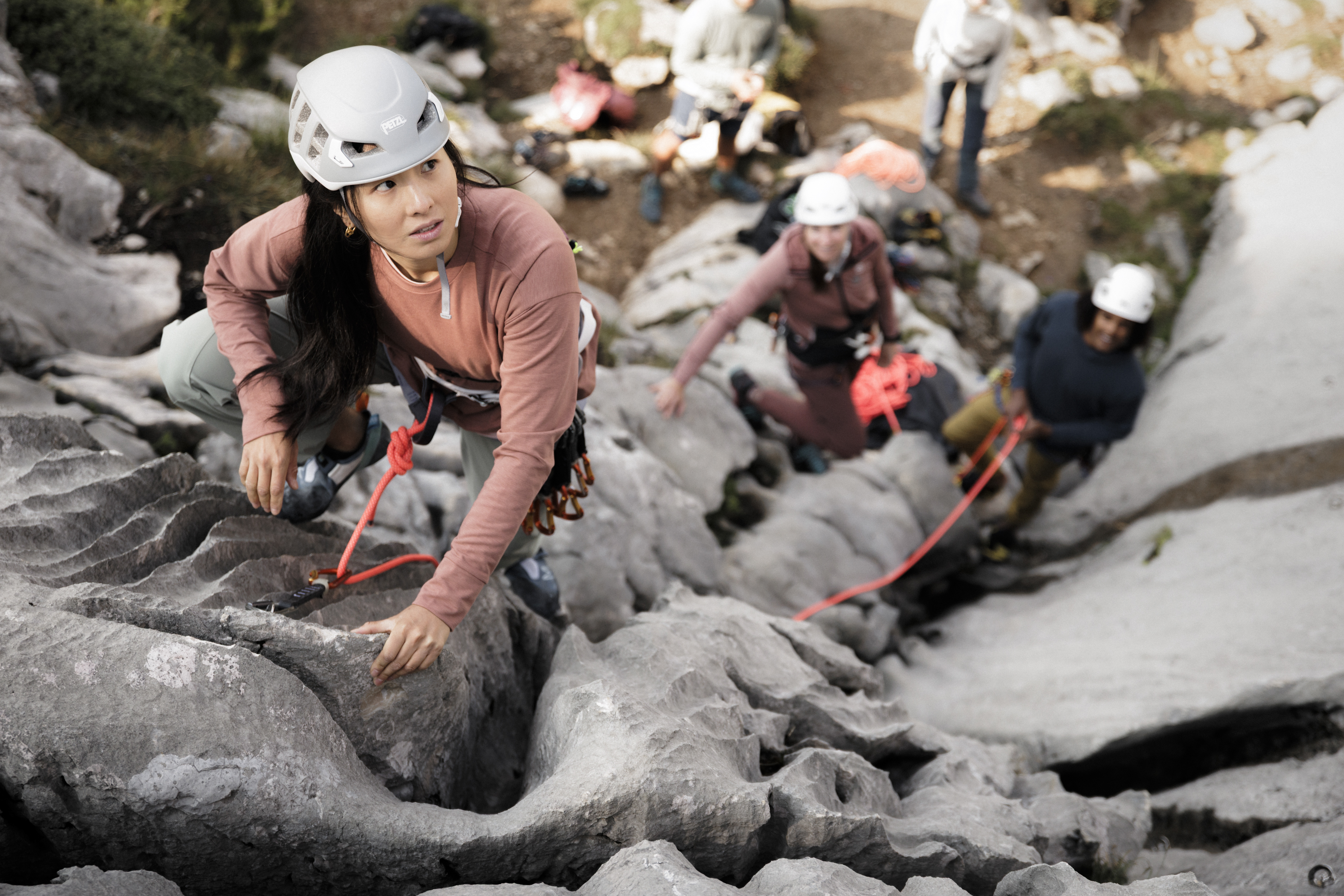 N5A3858_CLIMBING_FIRST AID_SS26_Rofan_MaxDraeger_MedRes N5A3858_CLIMBING_FIRST AID_SS26_Rofan_MaxDraeger_MedRes